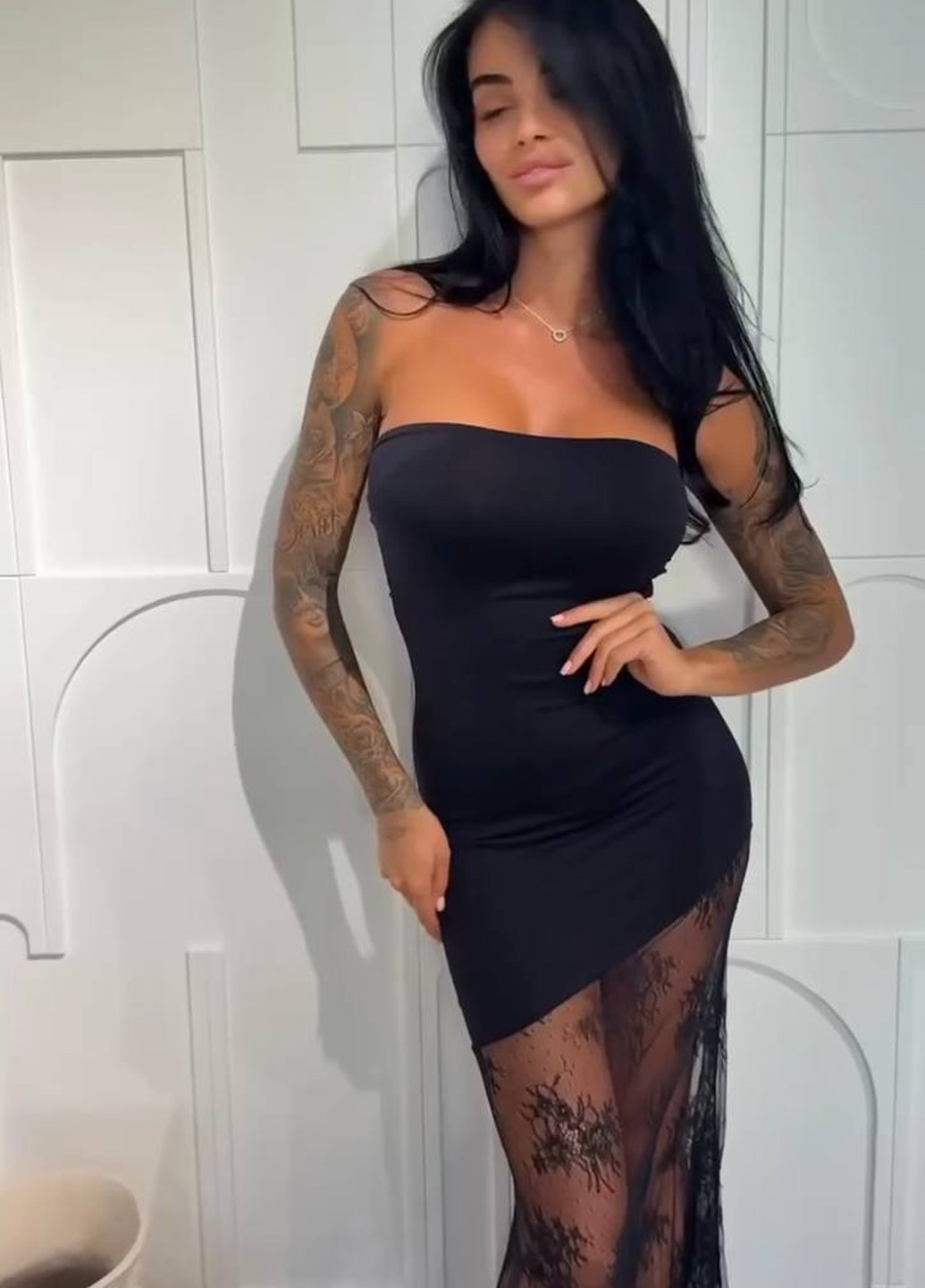 Черное вечернее платье с открытыми плечами Fashion однотонное