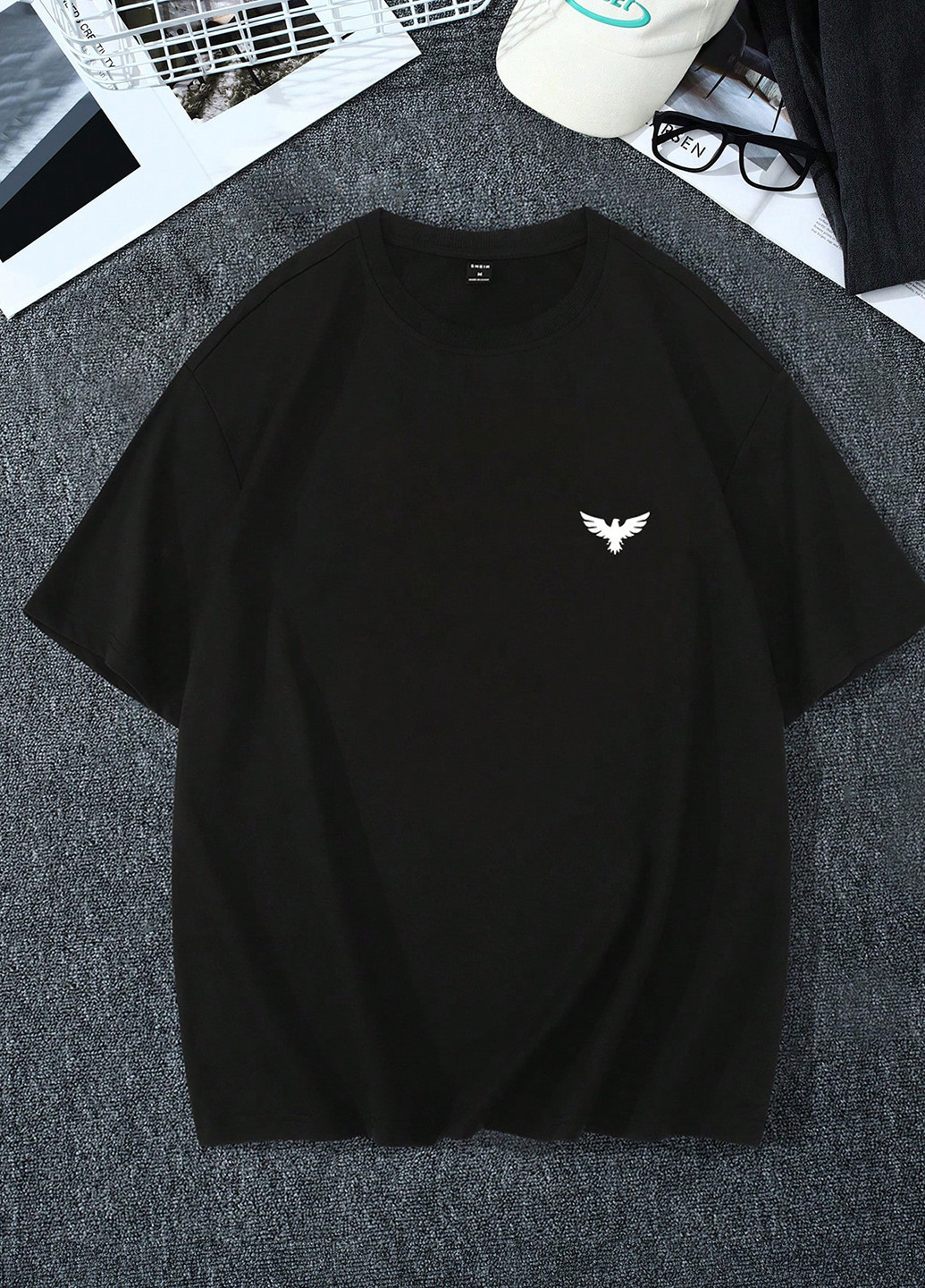 Чорна футболка SHEIN