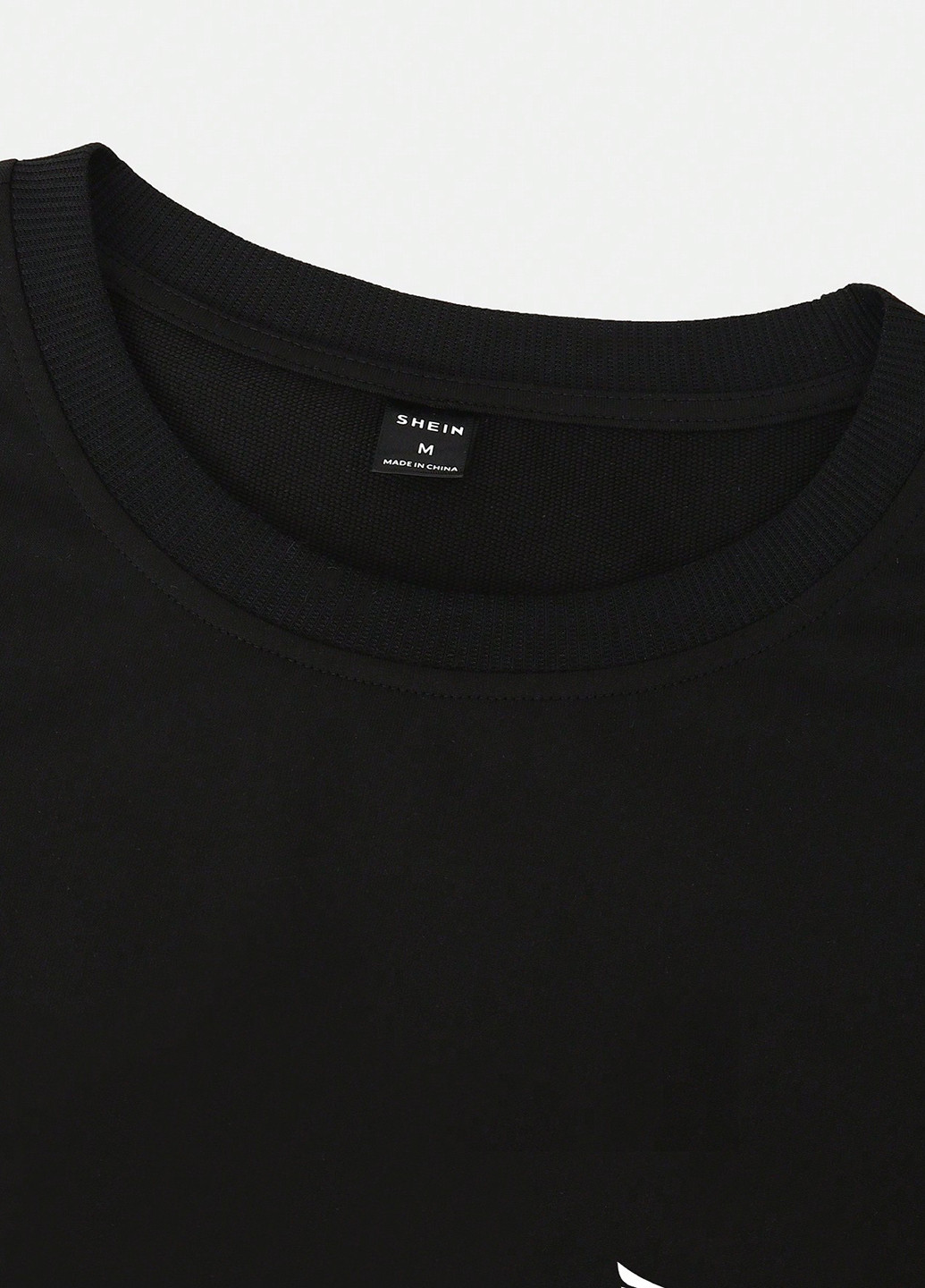 Чорна футболка SHEIN