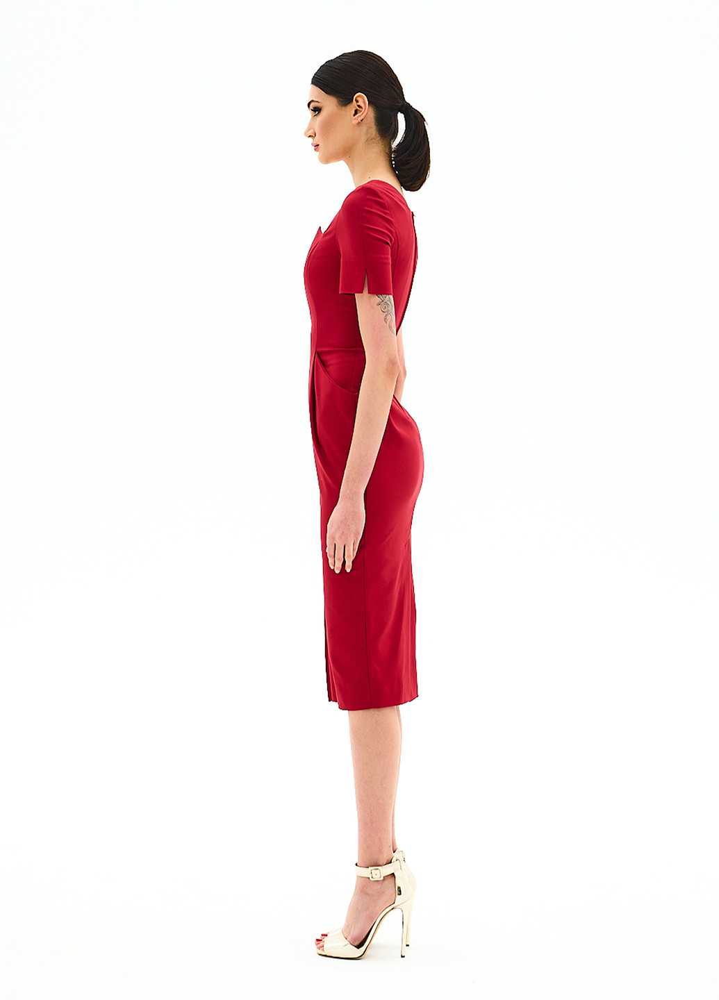 Красное кэжуал платье футляр BGL однотонное