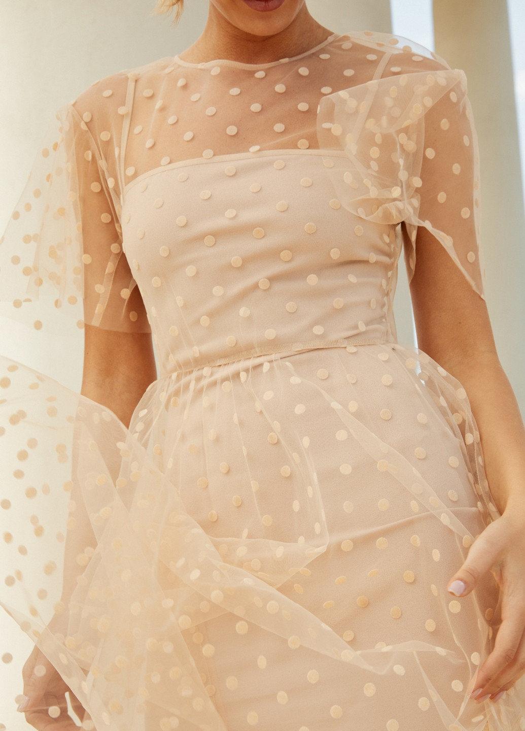 Бежевое кэжуал воздушное платье-сетка Gepur однотонное