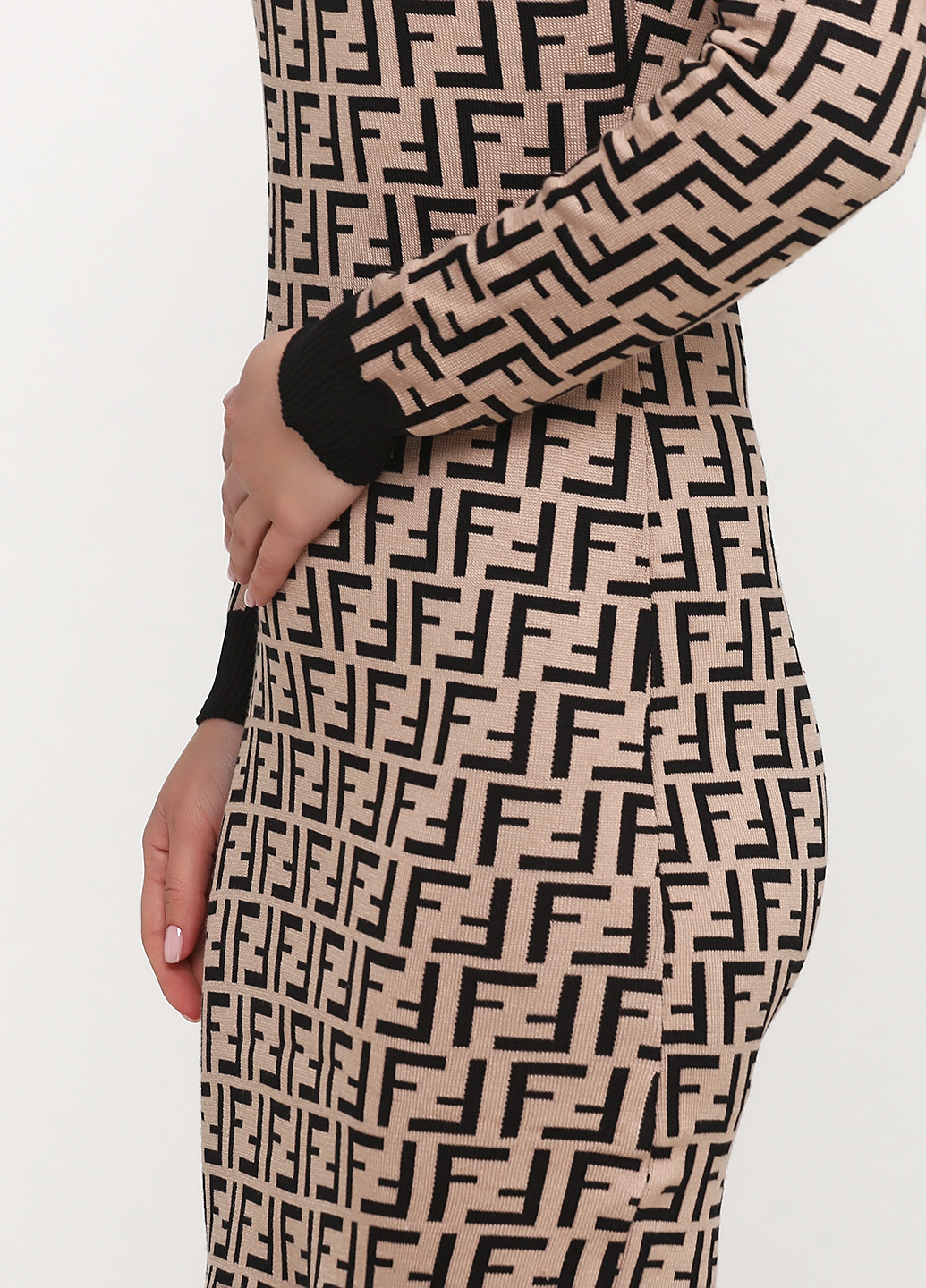 Бежевое кэжуал платье Daori с геометрическим узором