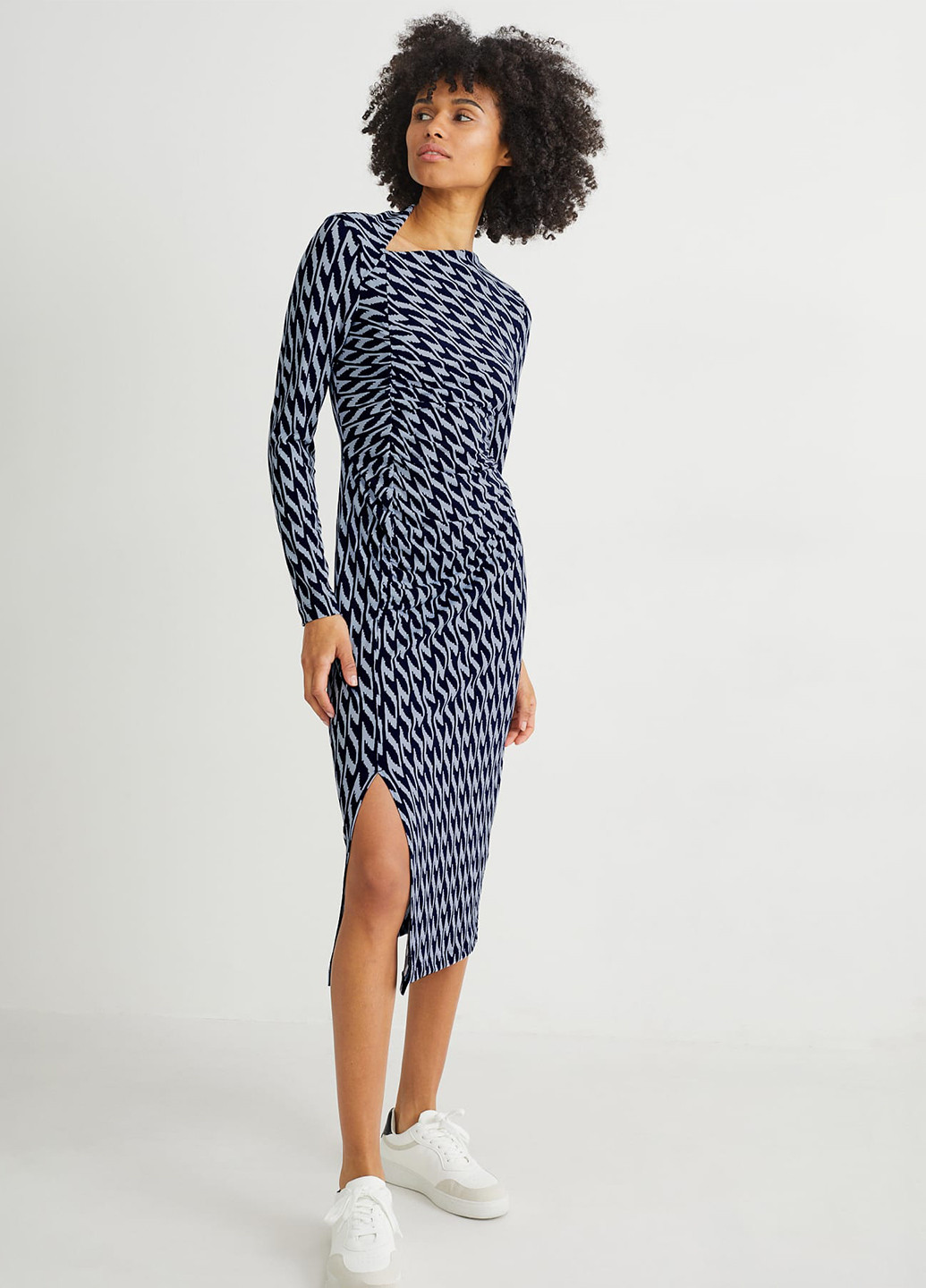 Темно-синее кэжуал платье футляр C&A с абстрактным узором