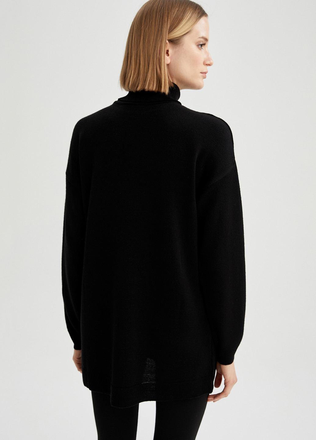 Черный демисезонный свитер DeFacto