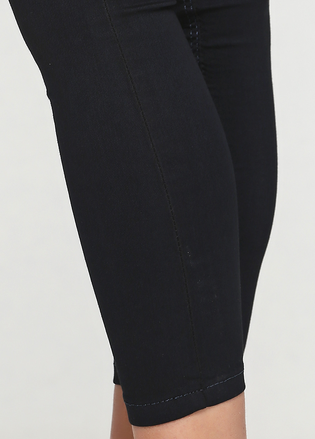 Черные демисезонные скинни джинсы MRS