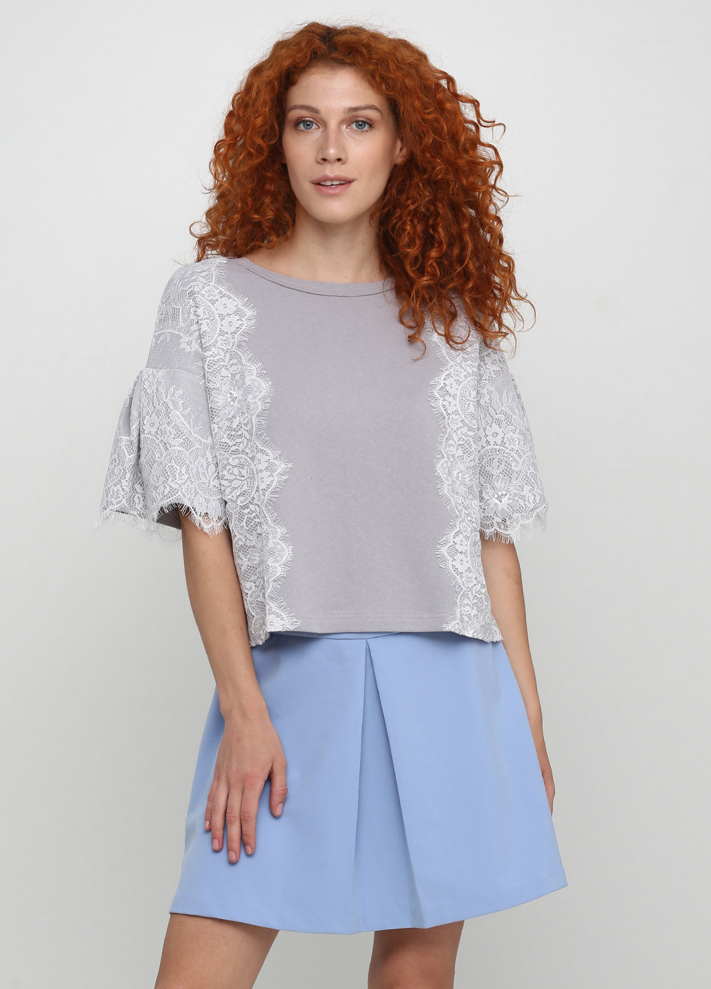 Светло-серая летняя блуза M & G