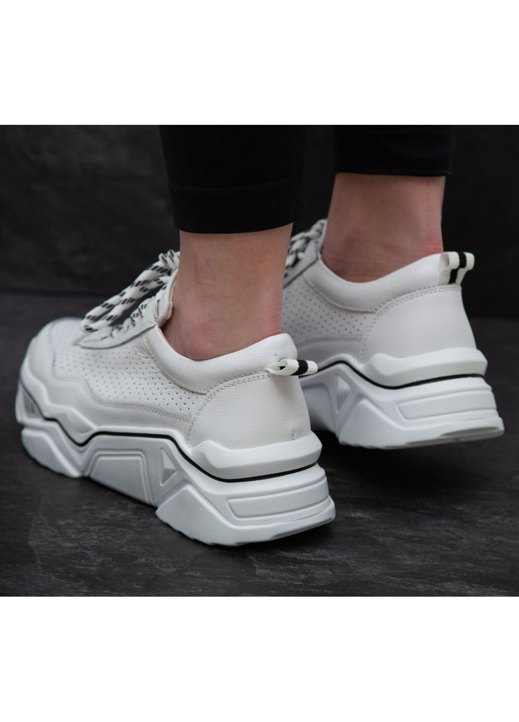 Белые демисезонные кроссовки женские yam 2982 39 25 см белый Fashion