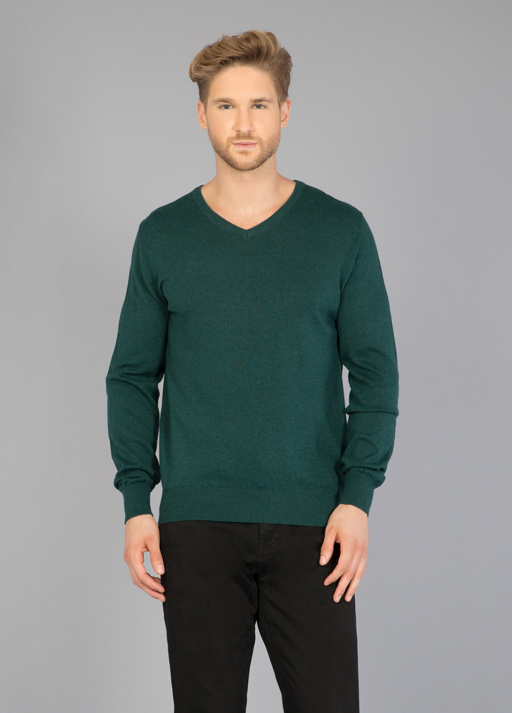 Зеленый демисезонный пуловер пуловер Colin's