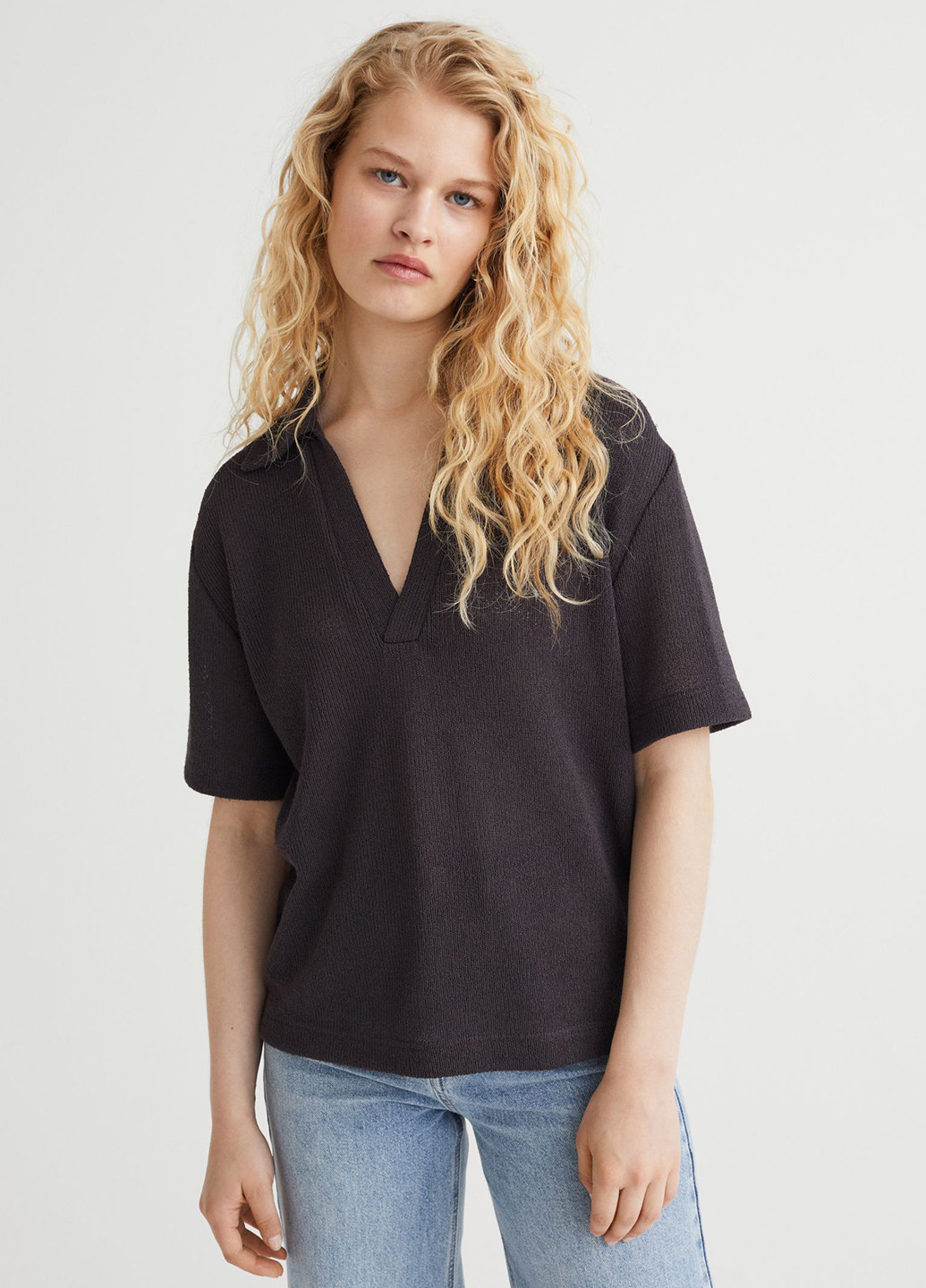 Темно-серая женская футболка-поло H&M однотонная