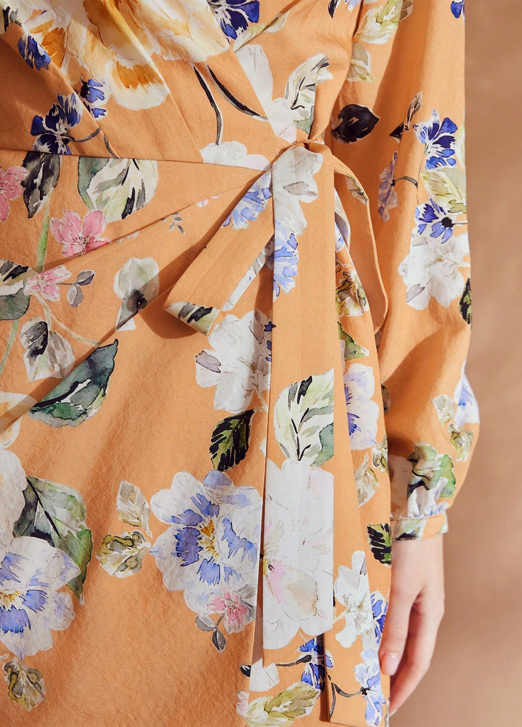 Комбинированное кэжуал платье на запах SHEIN с цветочным принтом