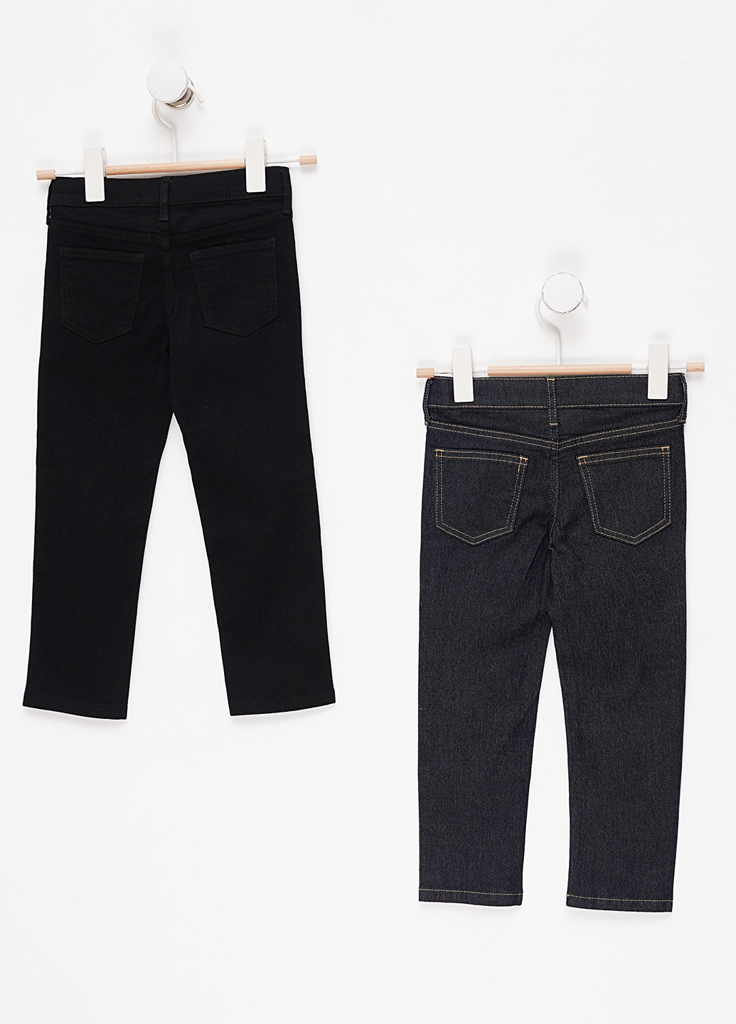 Комбинированные демисезонные зауженные джинсы (2 шт.) H&M