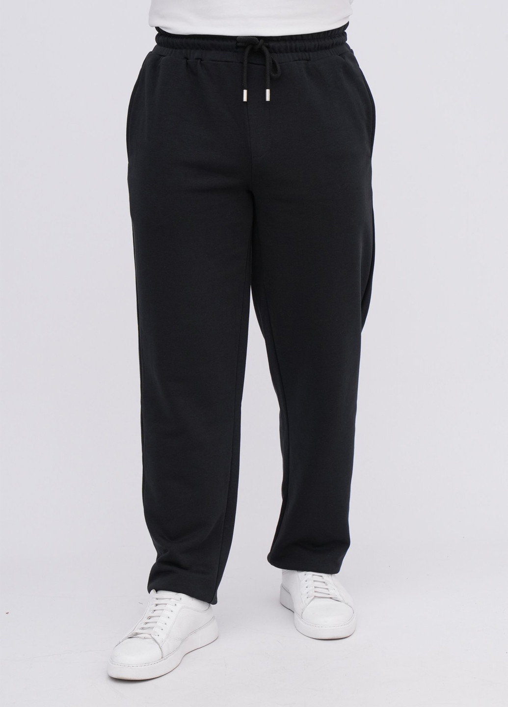 Черные спортивные демисезонные прямые брюки K.O.R