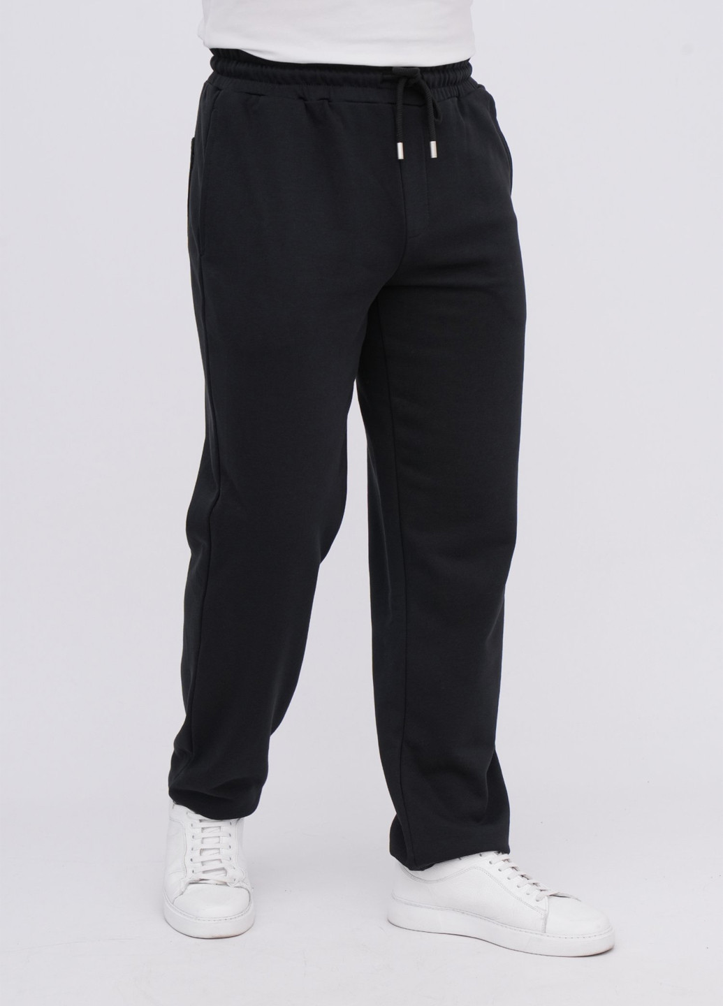 Черные спортивные демисезонные прямые брюки K.O.R