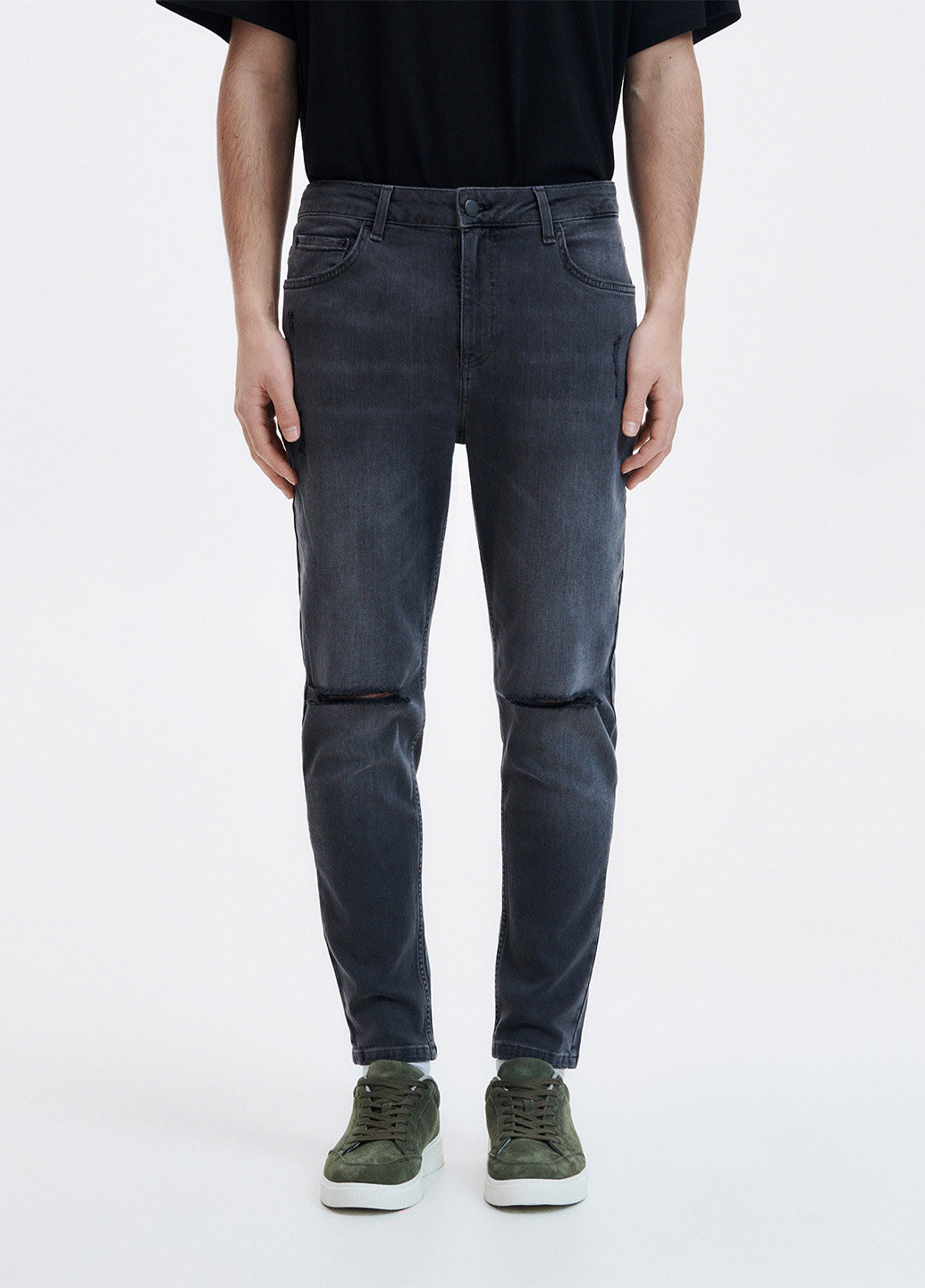 Темно-серые демисезонные каррот фит, слим джинсы Reserved