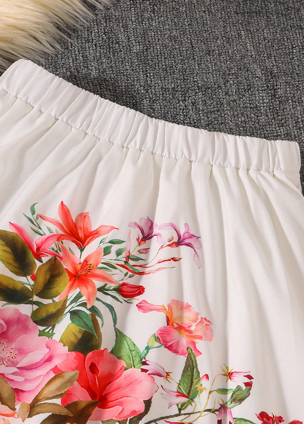 Белый летний комплект (блуза, юбка) SHEIN