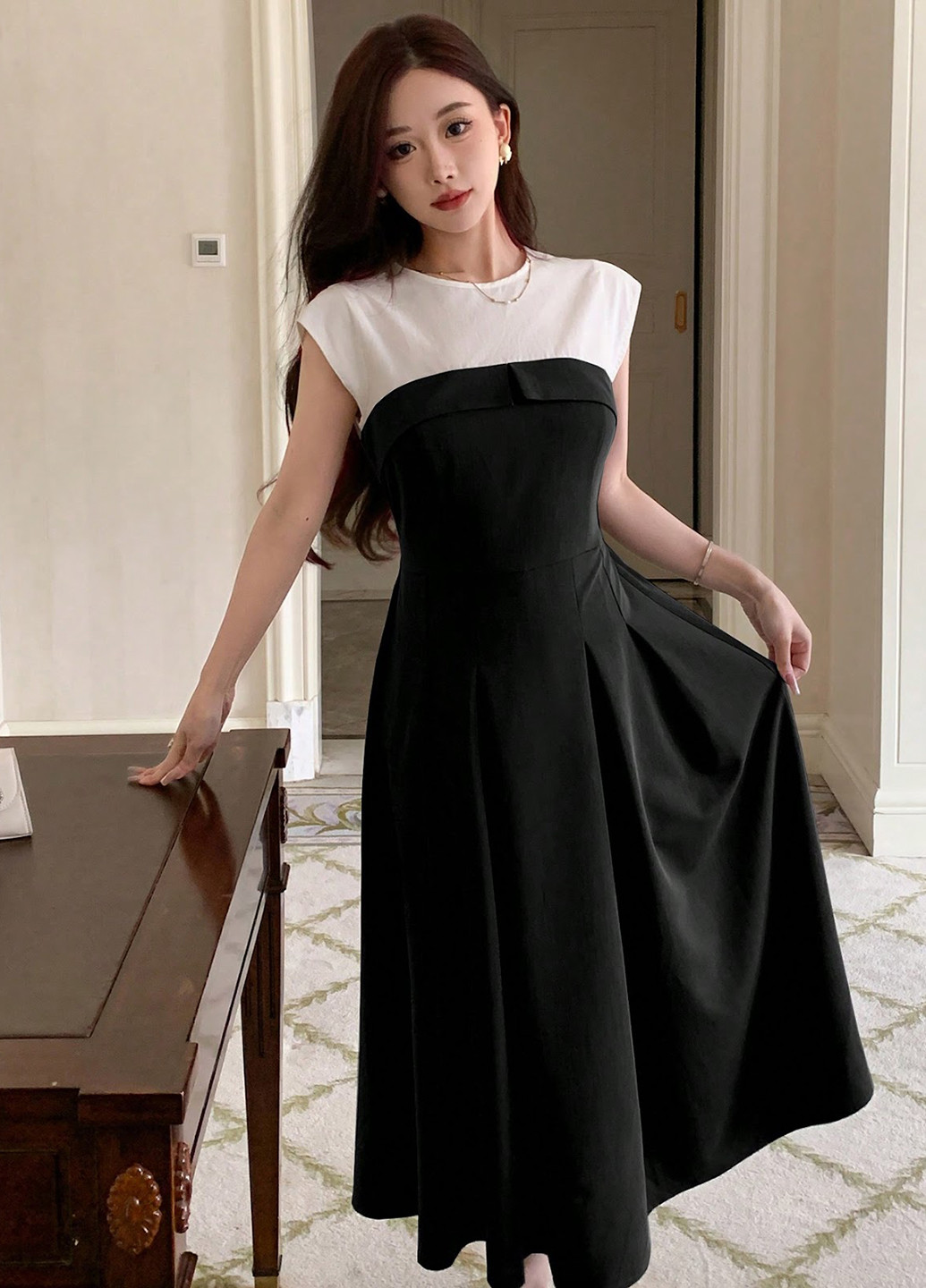 Черно-белое кэжуал платье а-силуэт SHEIN однотонное