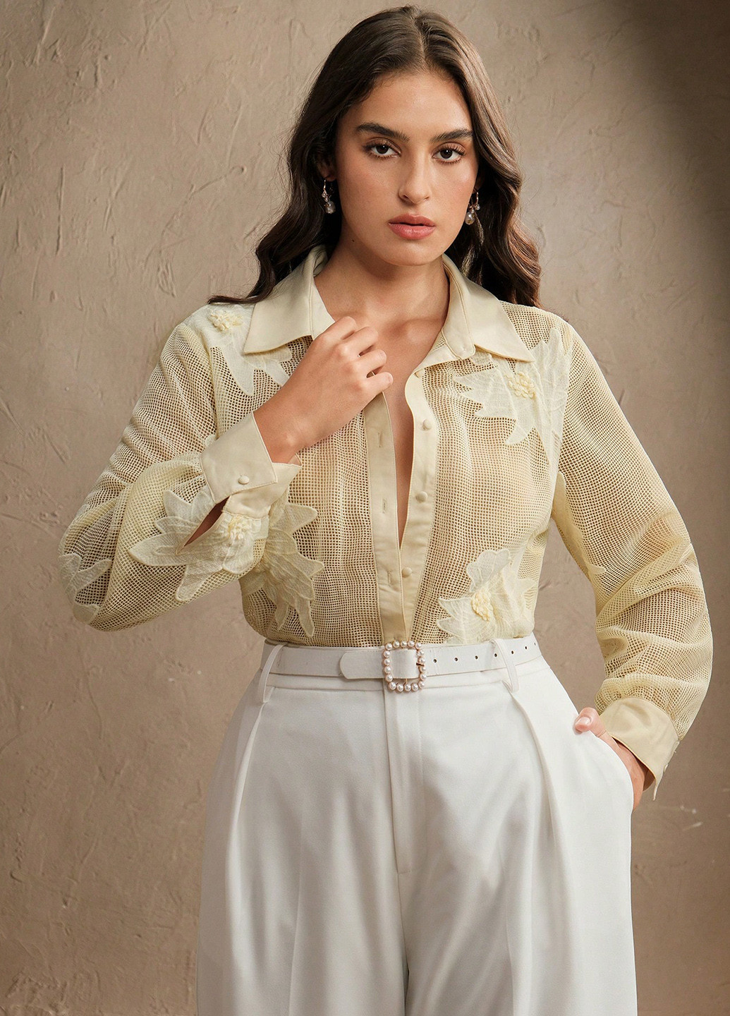 Светло-бежевая блуза SHEIN