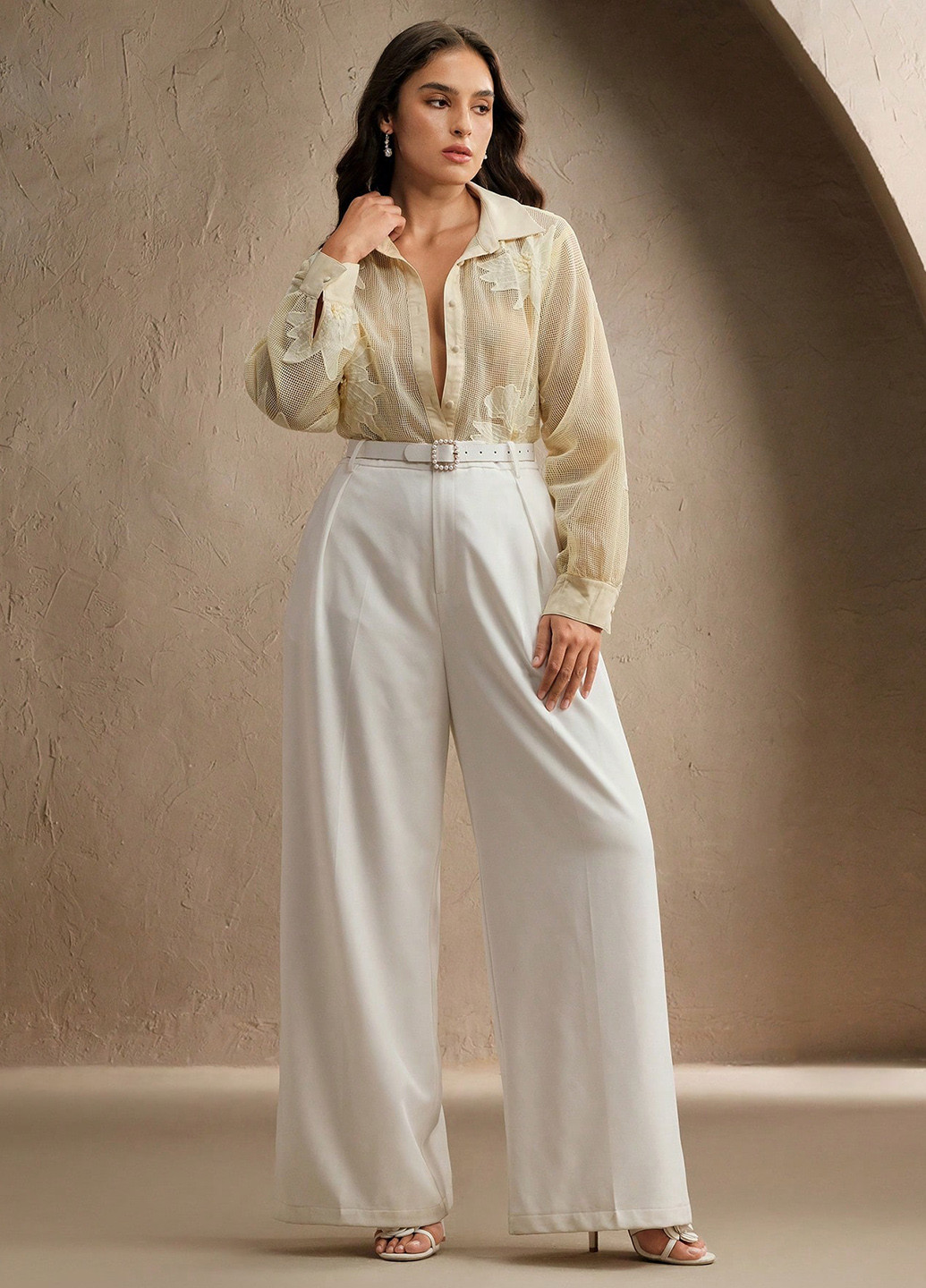 Светло-бежевая блуза SHEIN