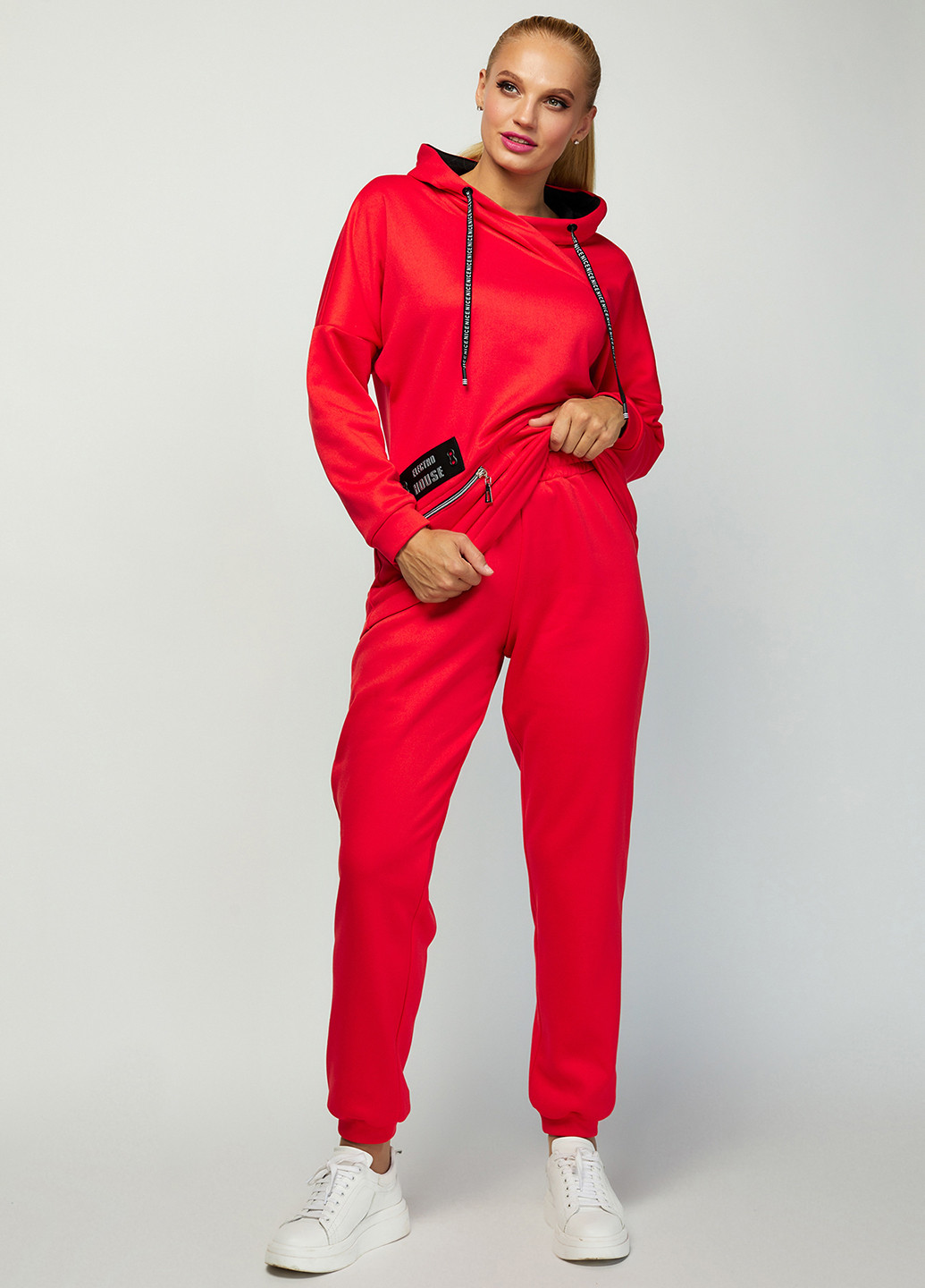 Костюм (худи, брюки) Miledi однотонный красный спортивный трикотаж, хлопок