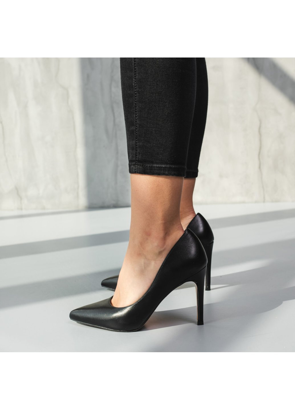 Туфли женские Charcoal 3714 36 23,5 см Черный Fashion
