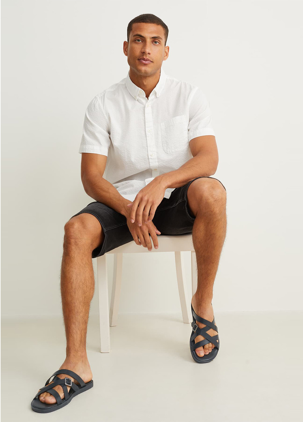 Черные кэжуал шлепанцы C&A