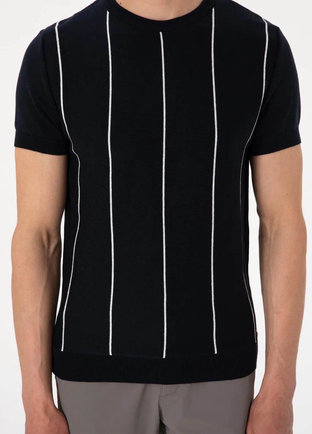 Темно-синяя футболка Pierre Cardin