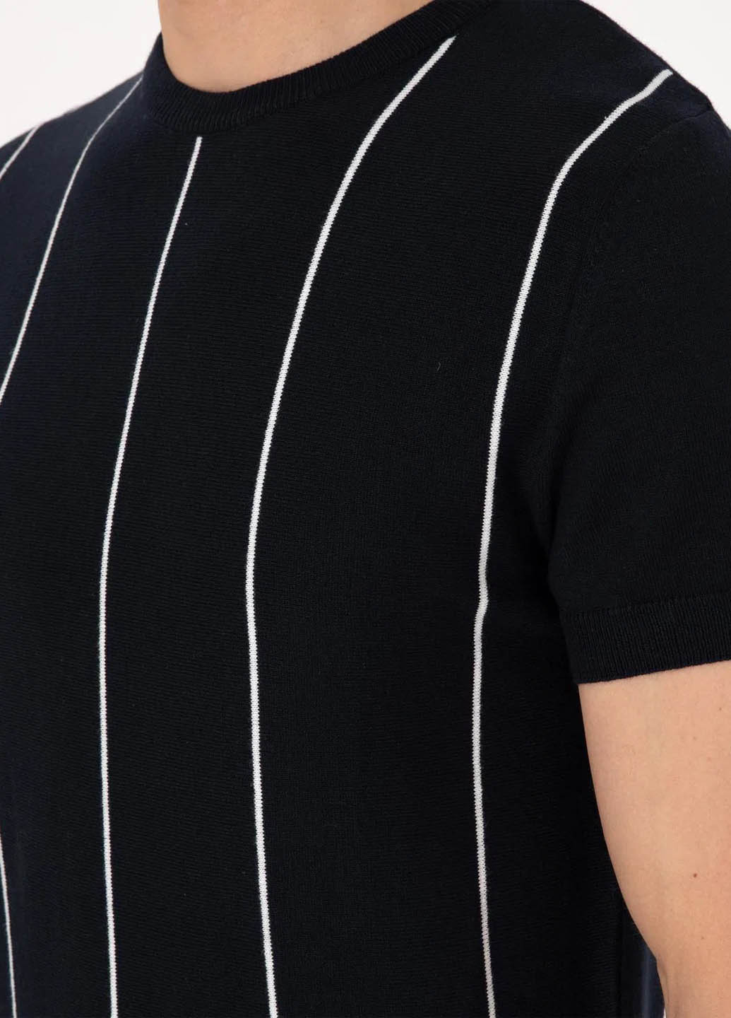 Темно-синяя футболка Pierre Cardin