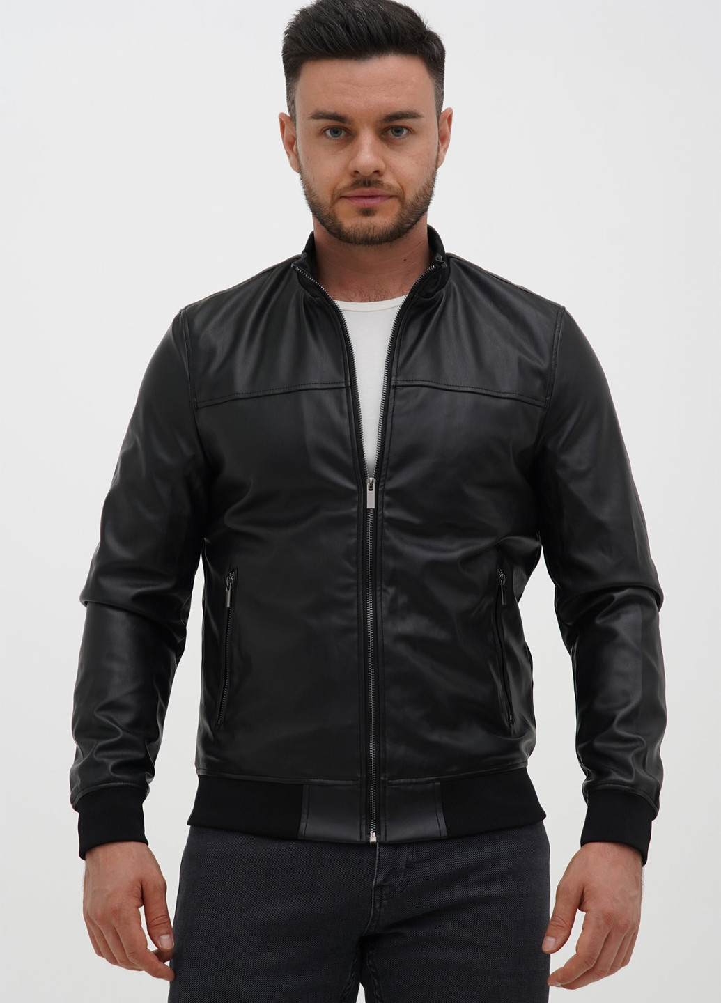 Черная демисезонная куртка Trend Collection