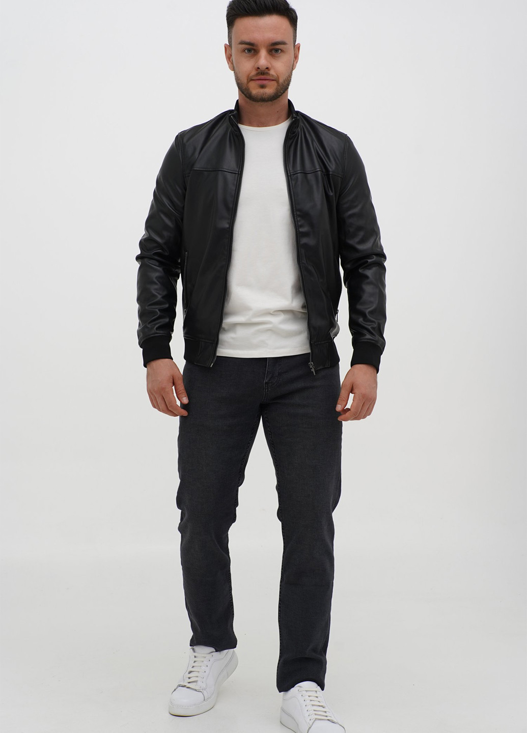 Черная демисезонная куртка Trend Collection