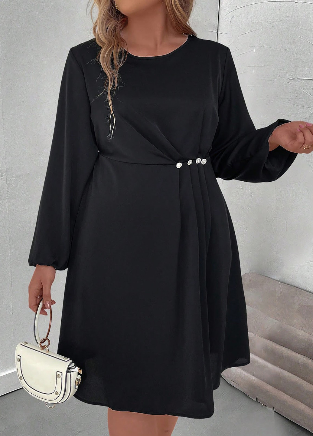 Чорна кежуал сукня SHEIN однотонна