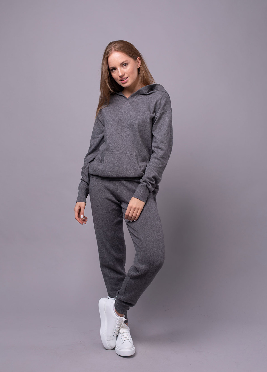 Серый демисезонный свитер Viviami