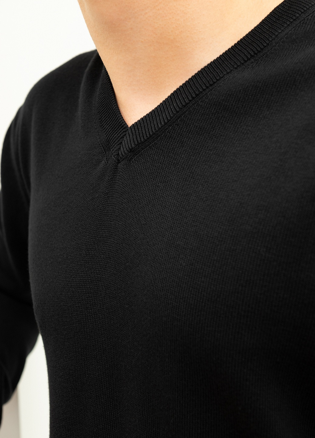 Черный демисезонный пуловер пуловер CLUB JU