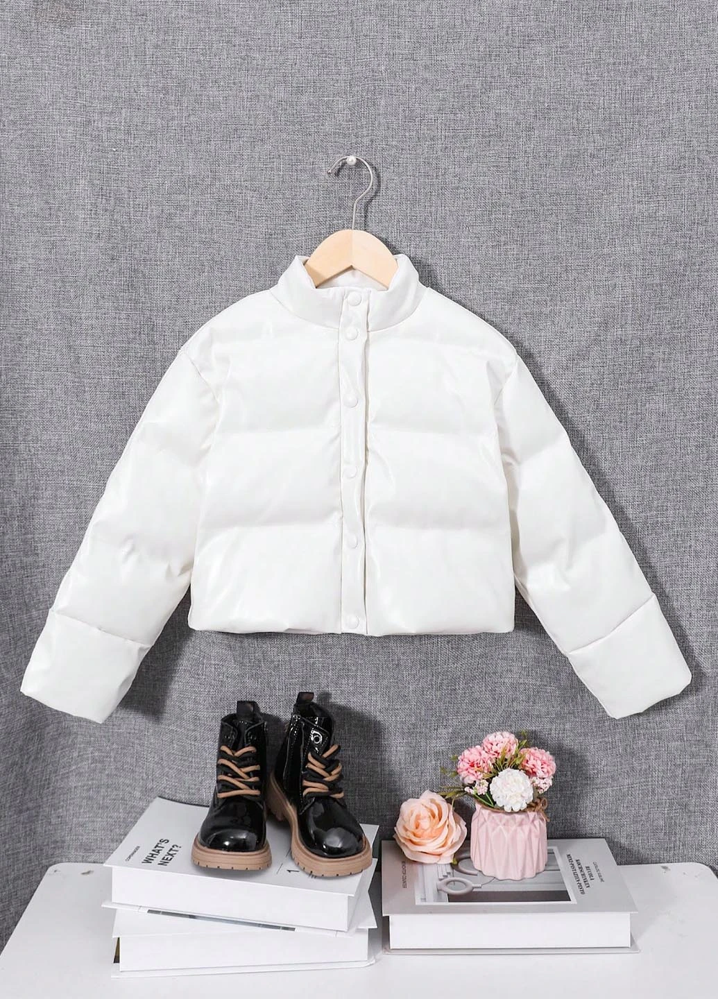 Белая зимняя куртка SHEIN