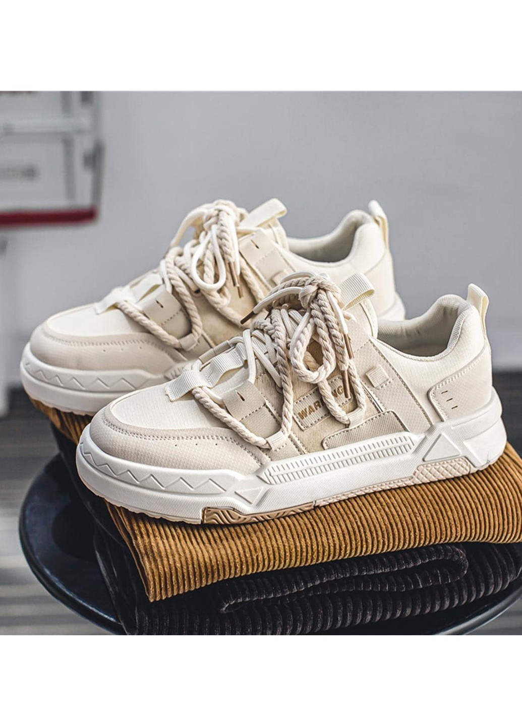 Сіро-бежеві Осінні кросівки SHEIN