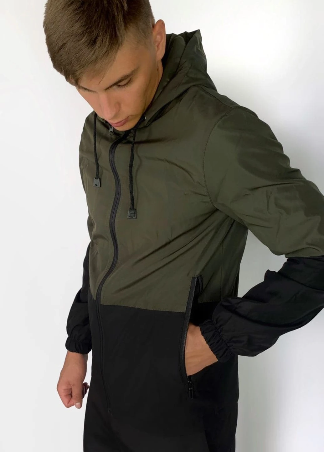 Комбінована демісезонна куртка softshell light хакі-чорна Intruder