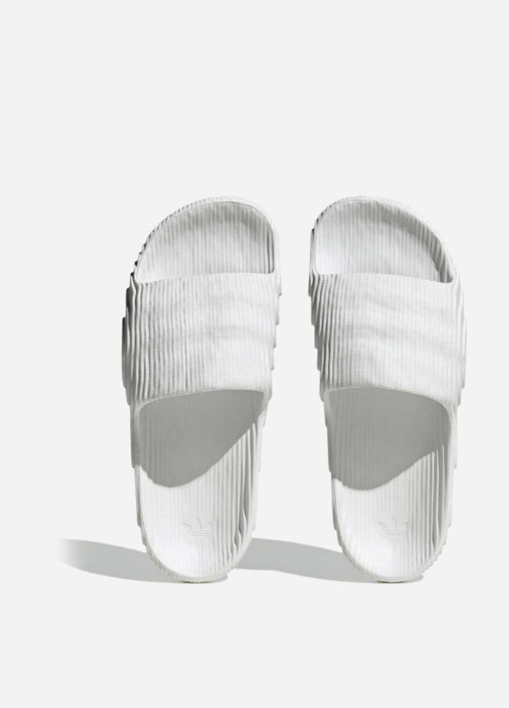 Белые кэжуал, пляжные шлепанцы adidas
