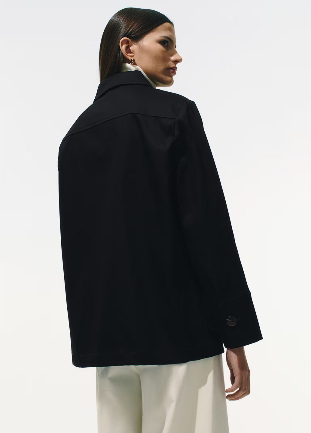 Черная демисезонная куртка куртка-пиджак H&M