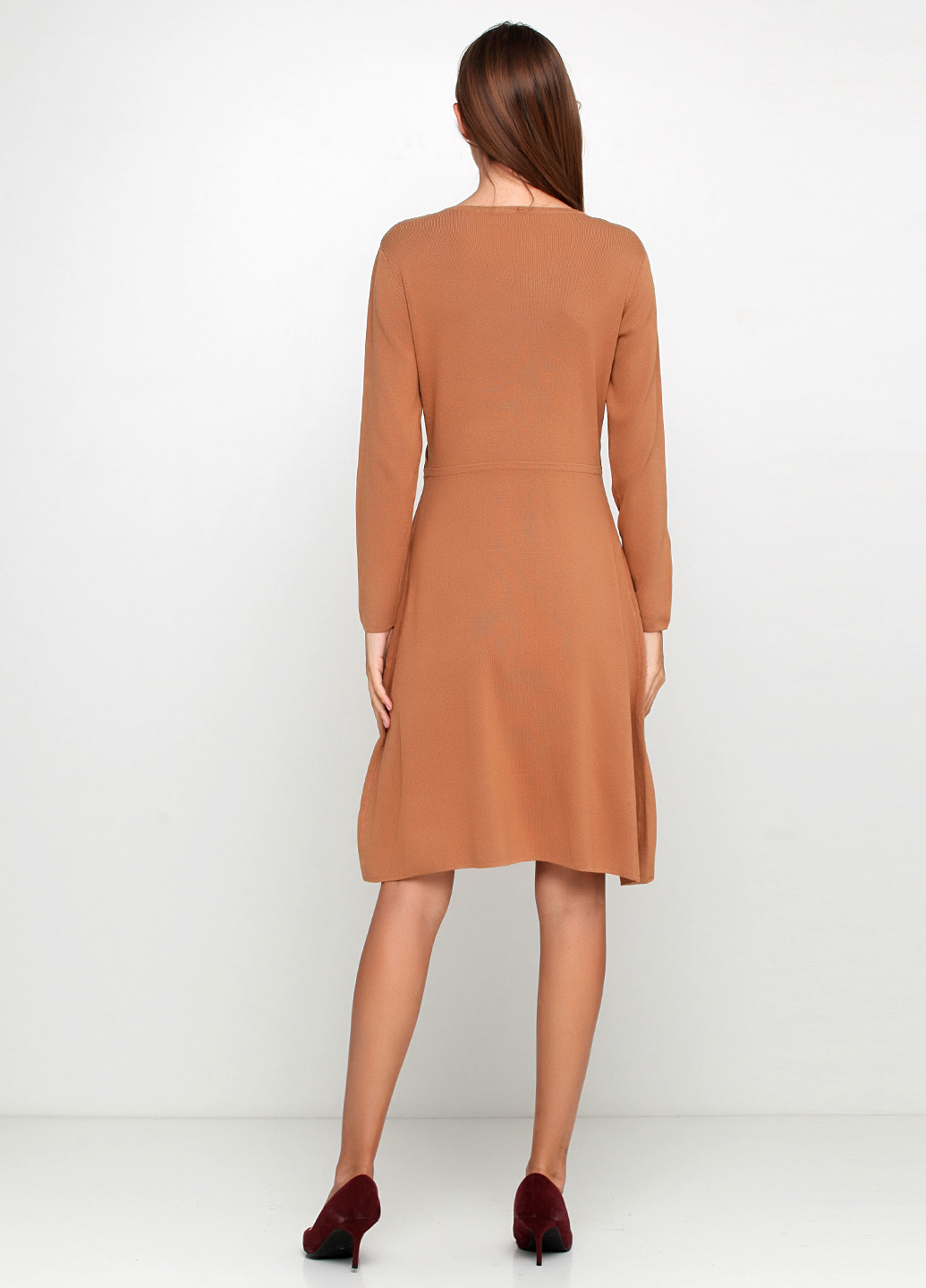 Светло-коричневое кэжуал платье Finery однотонное
