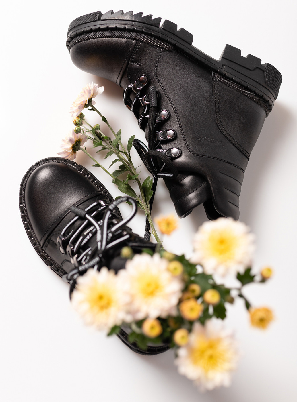 Шкіряні весняні черевики на дівчинку Tutubi (248229570)