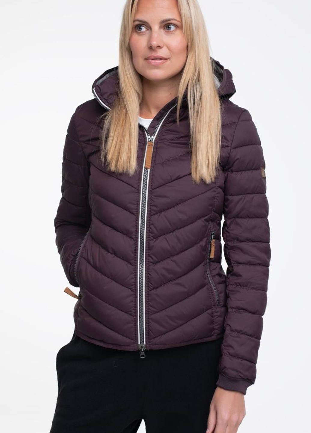 Фиолетовая демисезонная куртка Camel Active