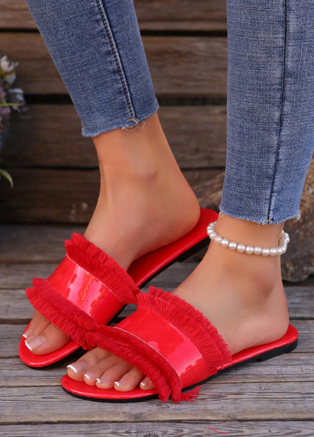 Красные шлепанцы SHEIN с бахромой, лаковые