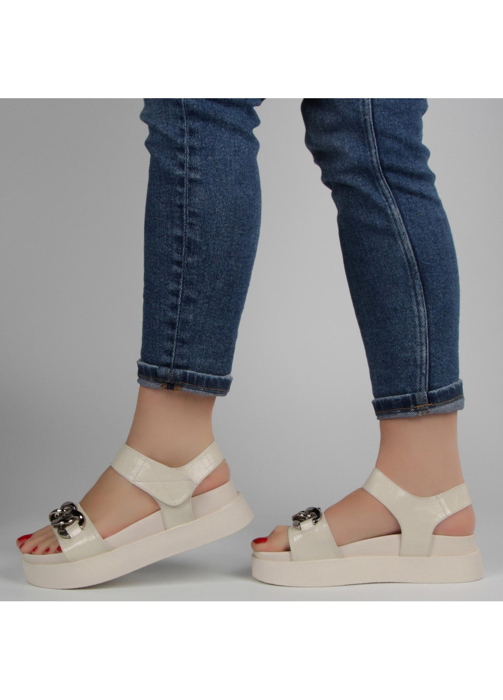 Бежевые женские босоножки 197928, бежевый, 36, 2999860524444 Buts на липучке