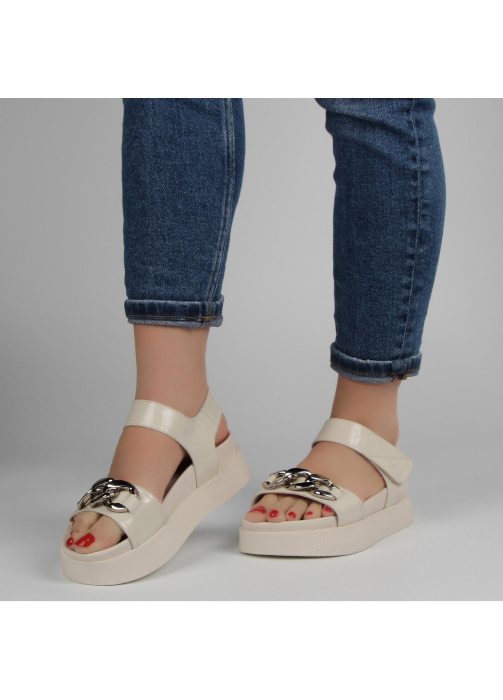 Бежевые женские босоножки 197928, бежевый, 36, 2999860524444 Buts на липучке