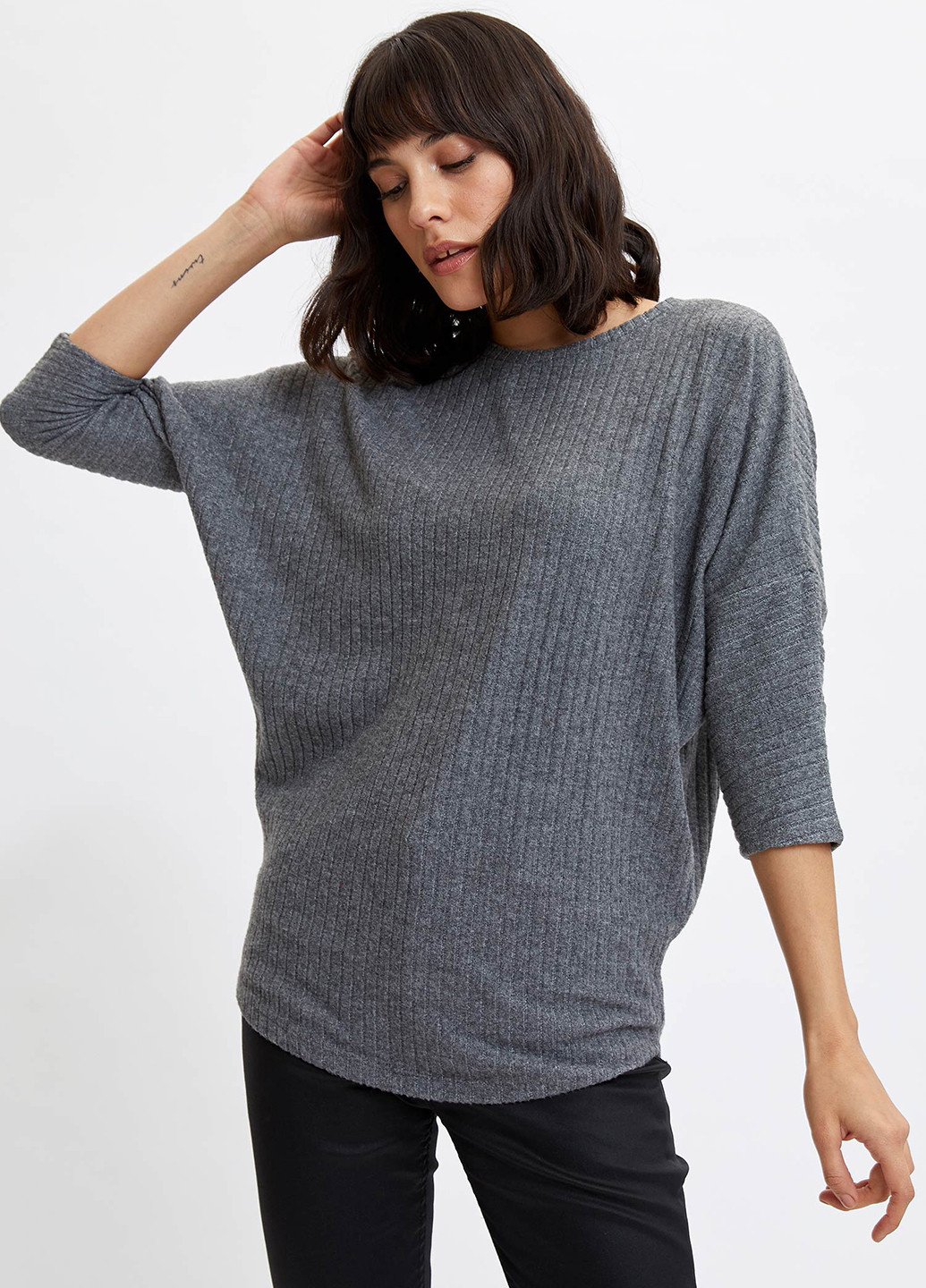 Светло-серый демисезонный свитер DeFacto