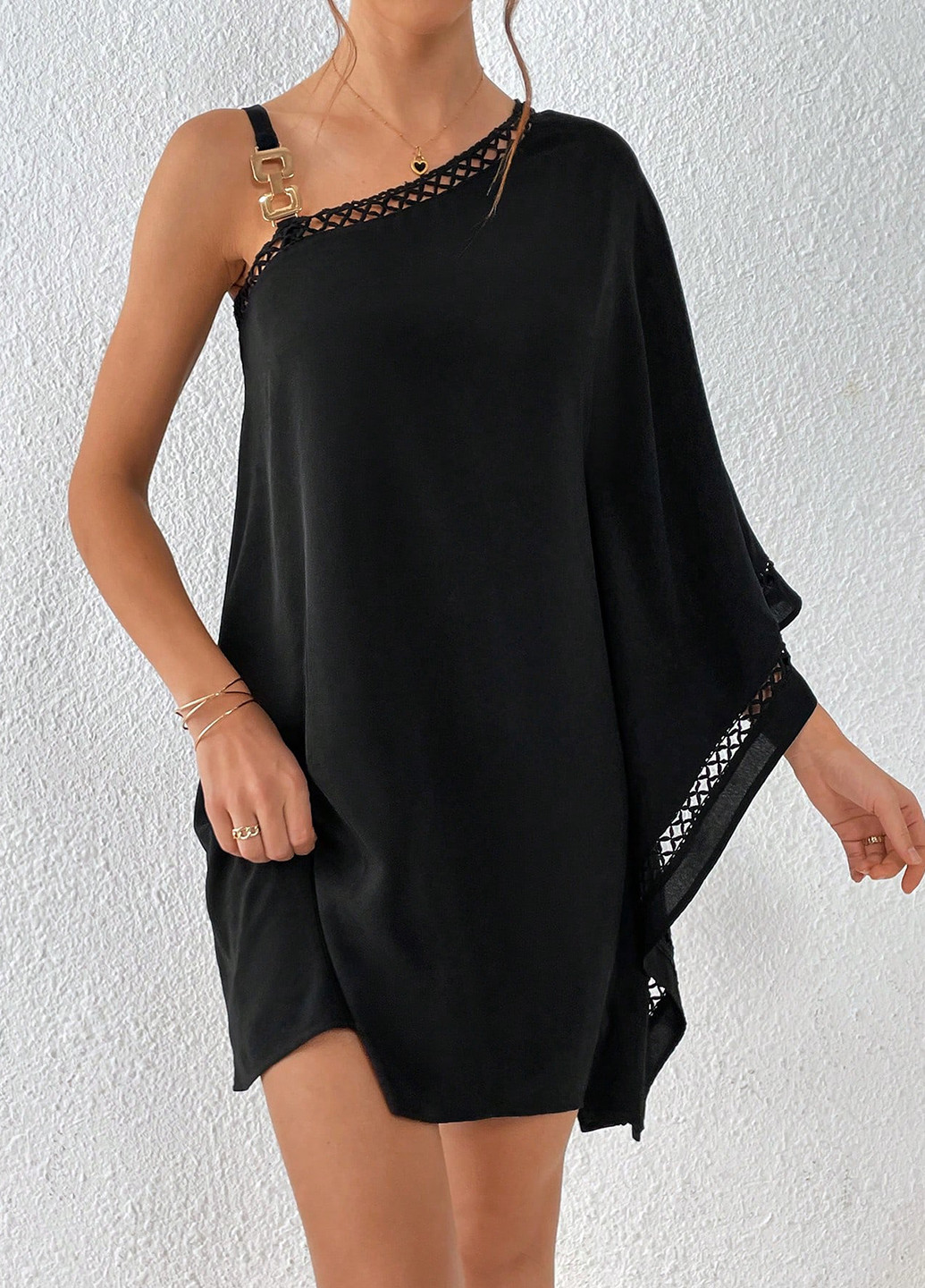 Черное кэжуал платье на одно плечо, в греческом стиле SHEIN однотонное