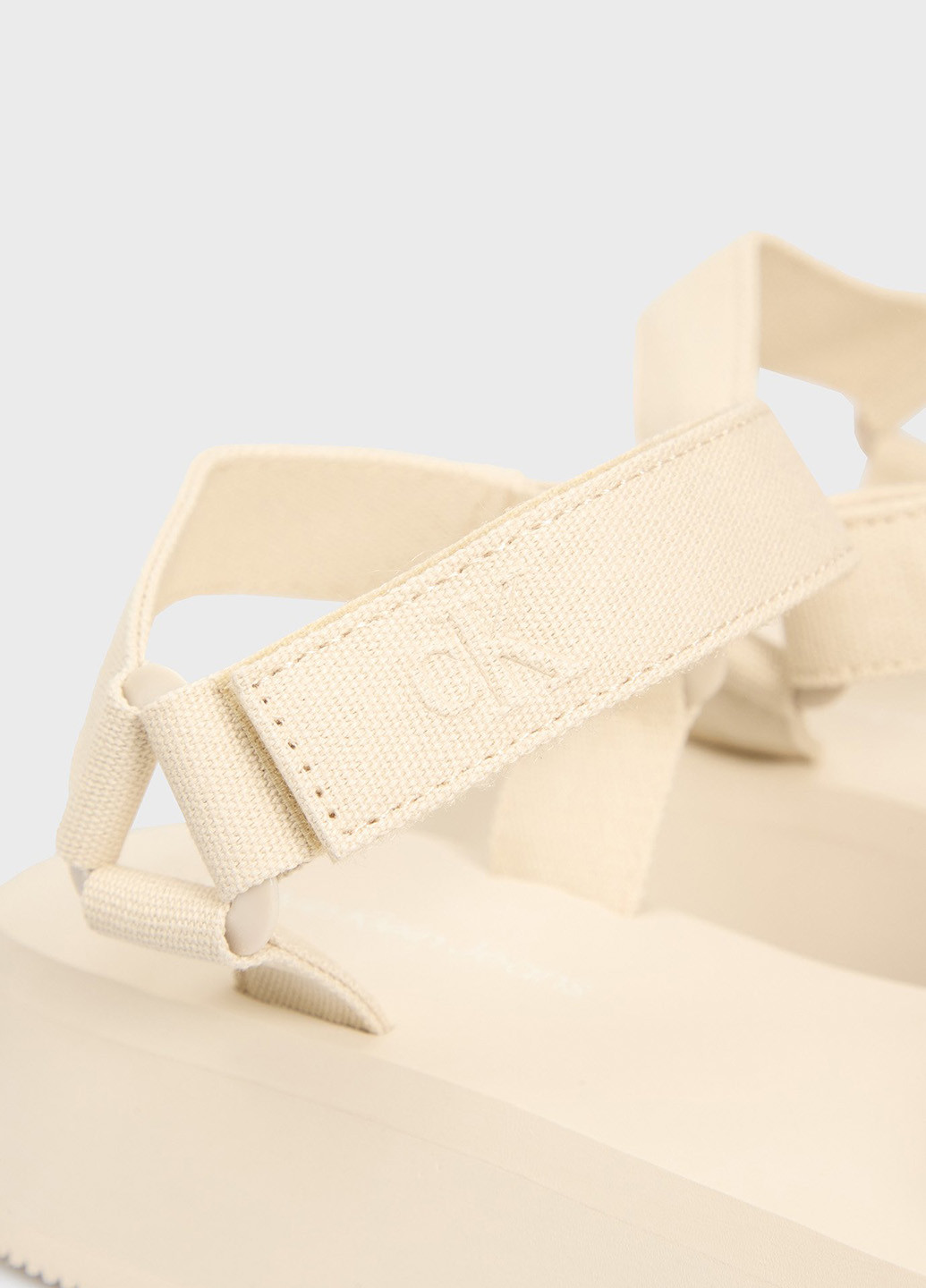 Бежевые босоножки Calvin Klein Jeans на липучке с тиснением, с логотипом