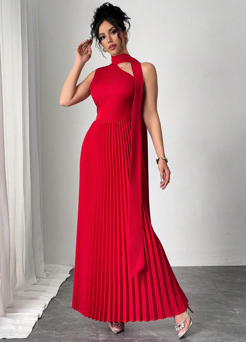 Красное вечернее платье плиссированное SHEIN однотонное