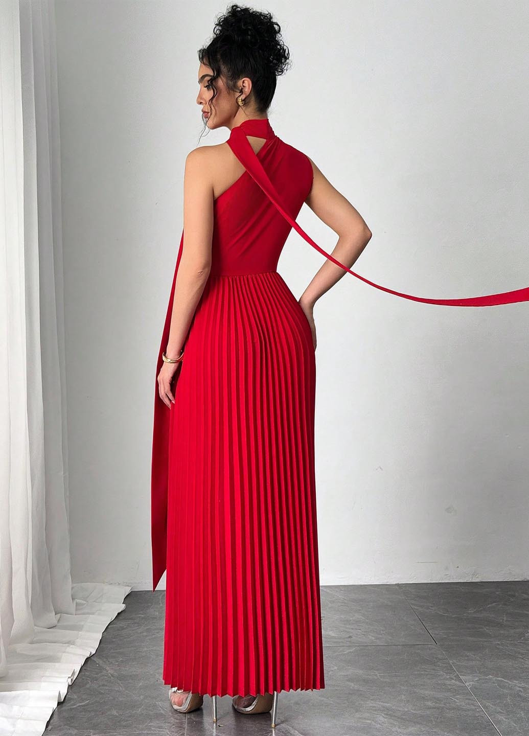 Красное вечернее платье плиссированное SHEIN однотонное