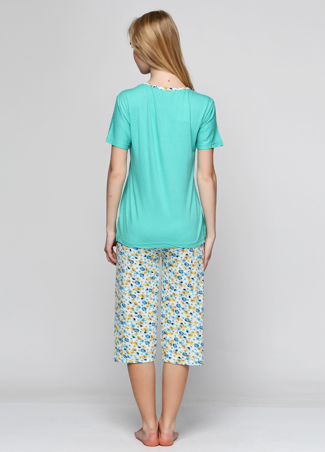 Бірюзовий демісезонний комплект (футболка, капрі) SNC Pijama