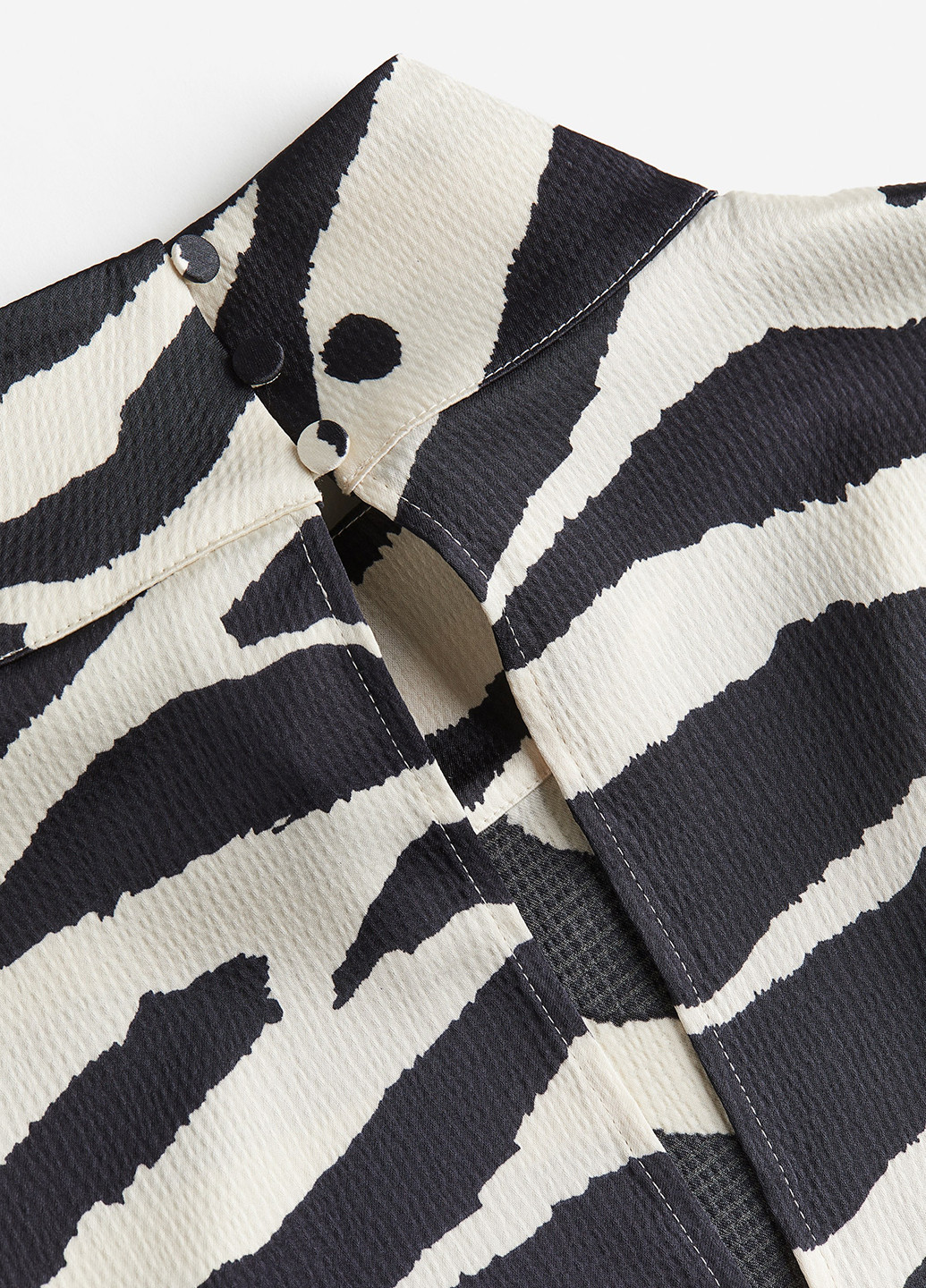 Чорно-біла блуза H&M